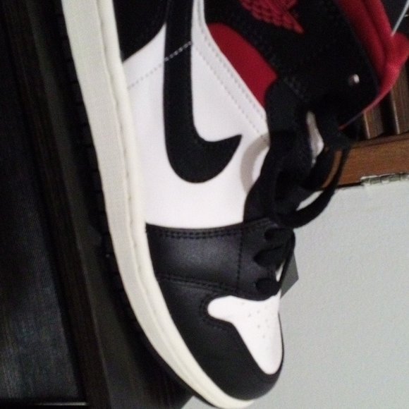 Retro - Picture 2 of 3